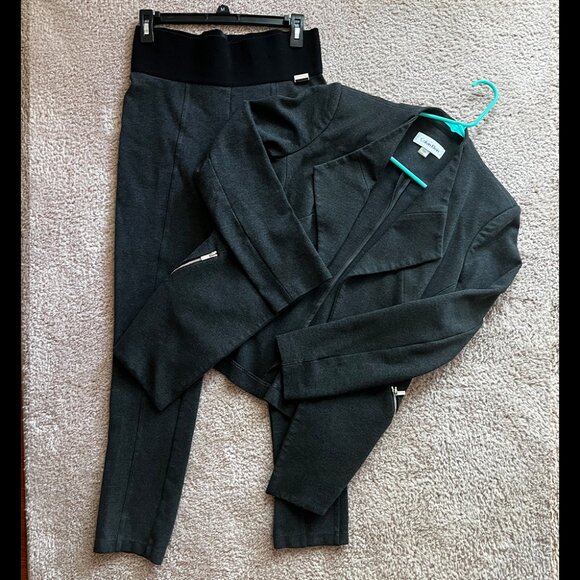 Calvin Klein: Power Stretch Grey Suit - Size: Medium - Picture 1 of 6